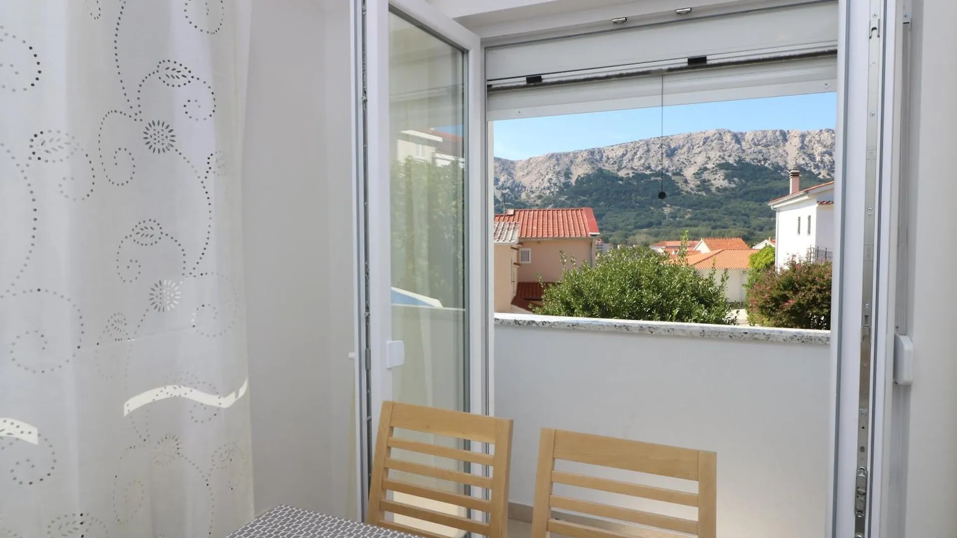 Apartment Gunga With Terrace Baska  Croatia