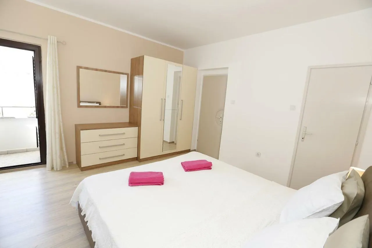 Apartment Gunga With Terrace Baska