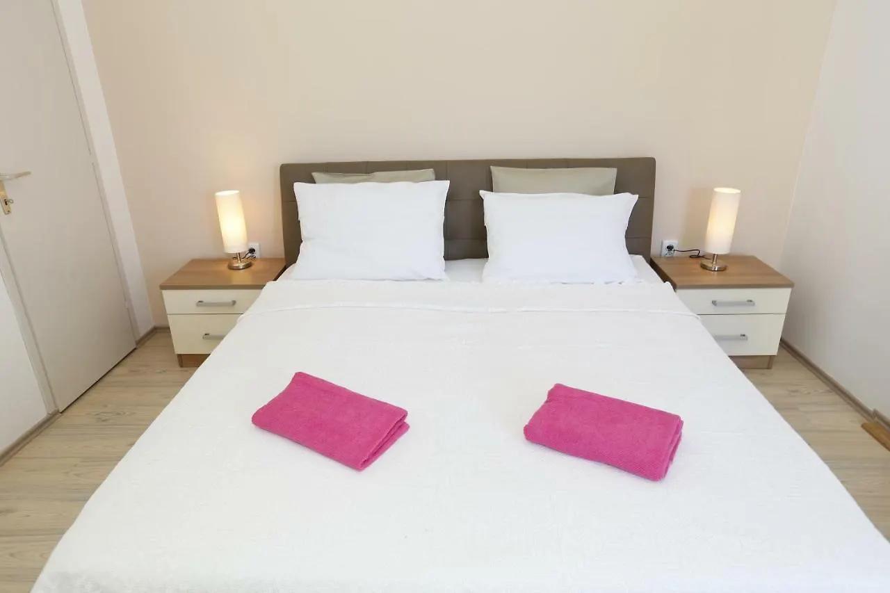 Apartment Gunga With Terrace Baska  0*, Baska (Krk) Croatia