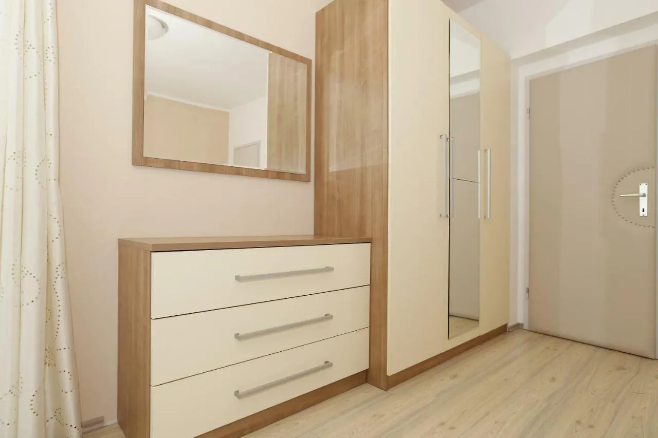 Apartment Gunga With Terrace Baska  Baska (Krk)