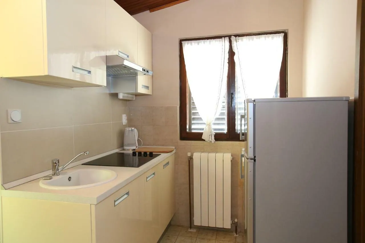 Apartment Gunga With Terrace Baska  Croatia
